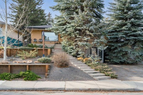 7 Creston Crescent Nw, Calgary, AB - Outdoor