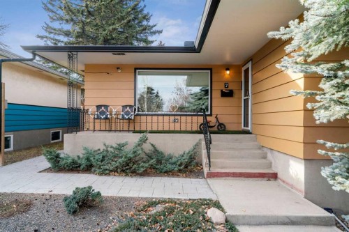 7 Creston Crescent Nw, Calgary, AB - Outdoor With Exterior