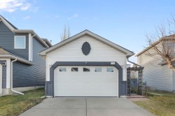 204 Hidden Spring Green NW Calgary, AB T3A 5N4
