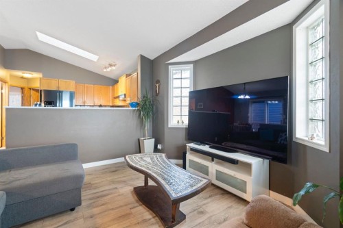 204 Hidden Spring Green Nw, Calgary, AB - Indoor