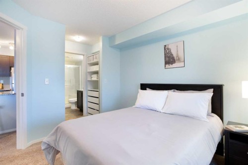 2316-81 Legacy Boulevard Se, Calgary, AB - Indoor Photo Showing Bedroom