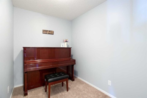 2316-81 Legacy Boulevard Se, Calgary, AB - Indoor Photo Showing Other Room