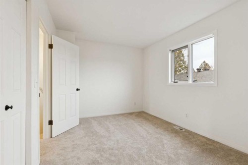 3330 19 Avenue Sw, Calgary, AB - Indoor Photo Showing Other Room