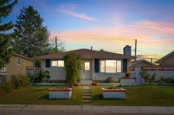 1271 Penedo Crescent SE Calgary, AB T2A 3N7