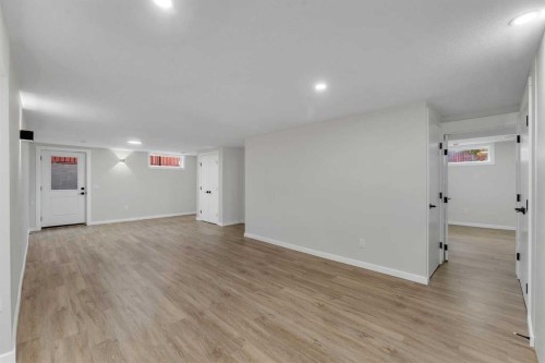 1271 Penedo Crescent Se, Calgary, AB - Indoor