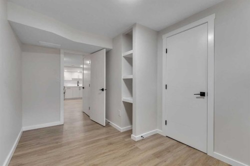 1271 Penedo Crescent Se, Calgary, AB - Indoor Photo Showing Other Room