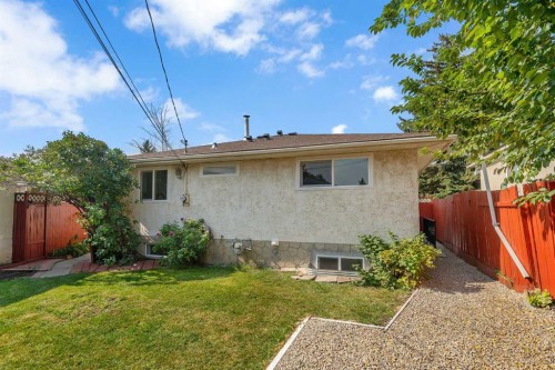 1271 Penedo Crescent Se, Calgary, AB - Outdoor