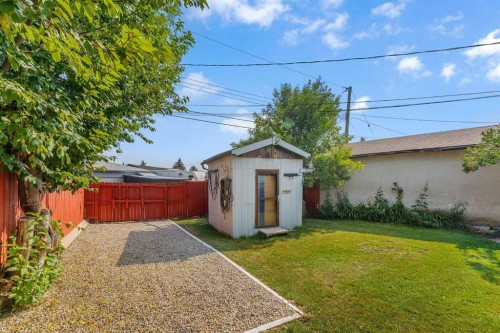 1271 Penedo Crescent Se, Calgary, AB - Outdoor