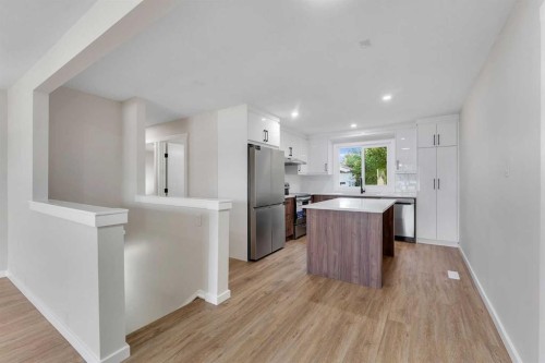 1271 Penedo Crescent Se, Calgary, AB - Indoor Photo Showing Kitchen