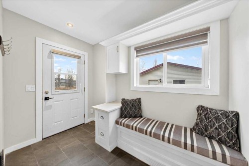 2103 Country Hills Circle Nw, Calgary, AB - Indoor Photo Showing Other Room