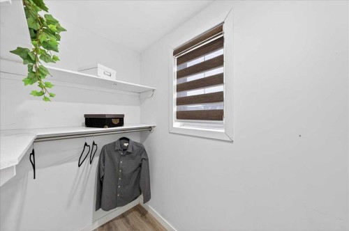 2103 Country Hills Circle Nw, Calgary, AB - Indoor Photo Showing Laundry Room