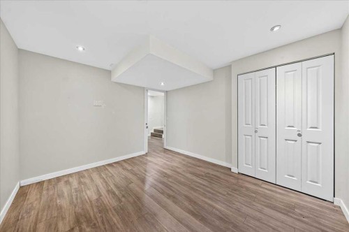2103 Country Hills Circle Nw, Calgary, AB - Indoor Photo Showing Other Room