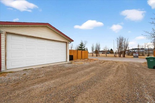 2103 Country Hills Circle Nw, Calgary, AB - Outdoor