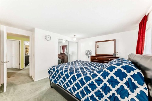 6411 26 Avenue Ne, Calgary, AB - Indoor Photo Showing Bedroom