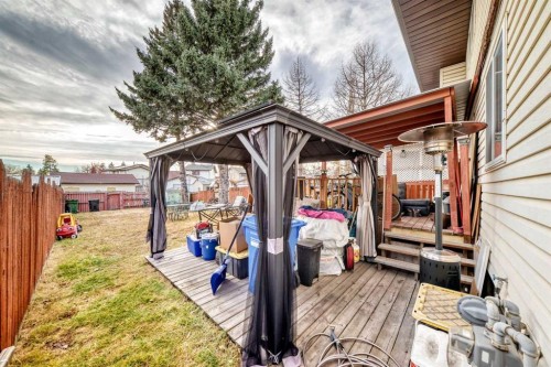 6411 26 Avenue Ne, Calgary, AB - Outdoor With Deck Patio Veranda