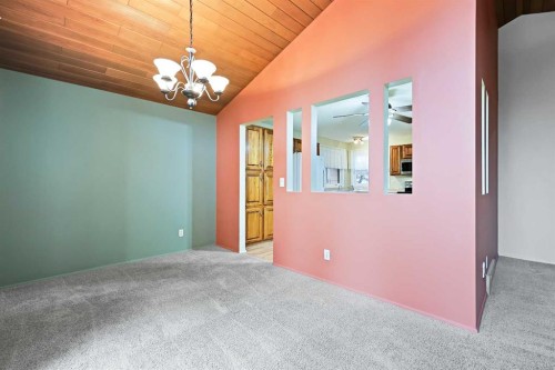 27 Sunmount Crescent Se, Calgary, AB - Indoor