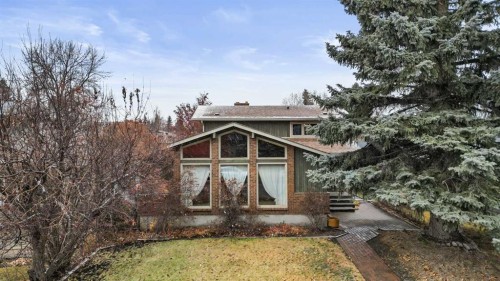 27 Sunmount Crescent Se, Calgary, AB - Outdoor