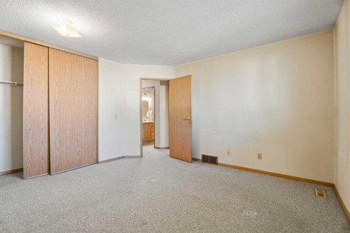 24 Martindale Boulevard Ne, Calgary, AB - Indoor Photo Showing Other Room