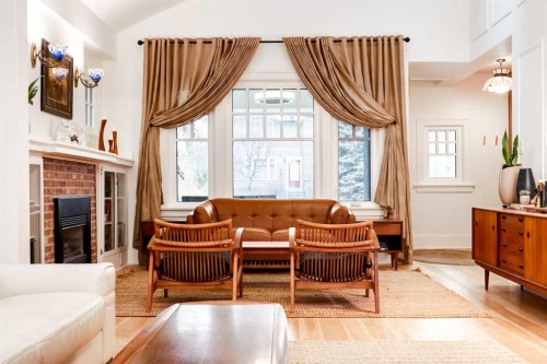 1912 11 Street Sw, Calgary, AB - Indoor With Fireplace