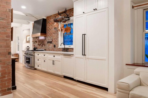 1912 11 Street Sw, Calgary, AB - Indoor