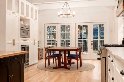 1912 11 Street Sw, Calgary, AB - Indoor Photo Showing Other Room