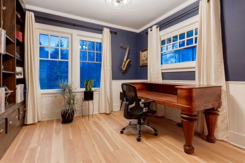 1912 11 Street Sw, Calgary, AB - Indoor Photo Showing Other Room