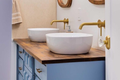 1912 11 Street Sw, Calgary, AB - Indoor Photo Showing Bathroom