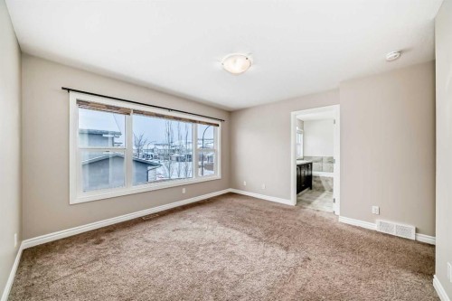 34 Cranbrook Hill Se, Calgary, AB - Indoor Photo Showing Other Room
