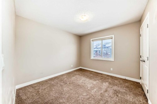 34 Cranbrook Hill Se, Calgary, AB - Indoor Photo Showing Other Room