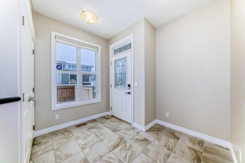 34 Cranbrook Hill Se, Calgary, AB - Indoor Photo Showing Other Room