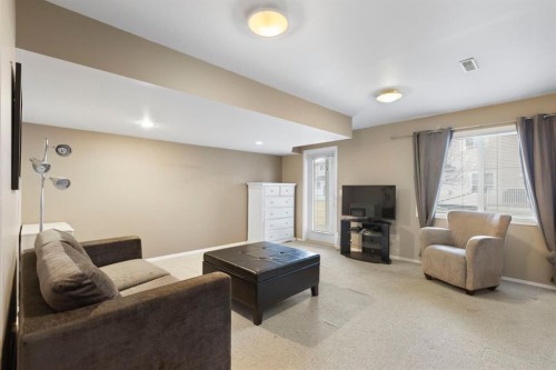 120 Douglas Glen Park Se, Calgary, AB - Indoor