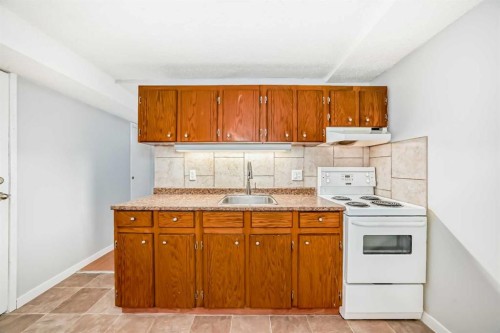 7602 25 Street Se, Calgary, AB - Indoor Photo Showing Kitchen