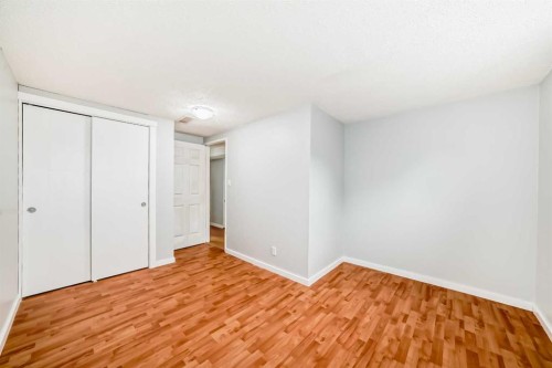 7602 25 Street Se, Calgary, AB - Indoor Photo Showing Other Room