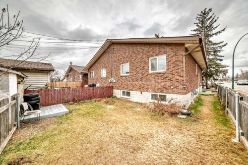 7602 25 Street Se, Calgary, AB - Outdoor With Exterior