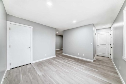 7602 25 Street Se, Calgary, AB - Indoor Photo Showing Other Room