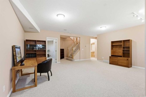 98 Mt Alberta Manor Se, Calgary, AB - Indoor Photo Showing Other Room