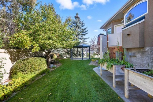 98 Mt Alberta Manor Se, Calgary, AB - Outdoor