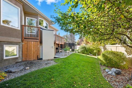 98 Mt Alberta Manor Se, Calgary, AB - Outdoor