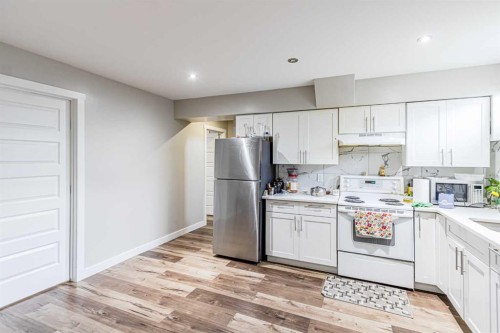 183 West Creek Landing, Chestermere, AB - Indoor Photo Showing Kitchen