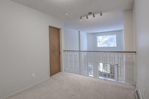 104-1720 13 Street Sw, Calgary, AB - Indoor Photo Showing Other Room