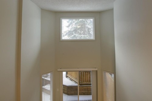 104-1720 13 Street Sw, Calgary, AB - Indoor Photo Showing Other Room