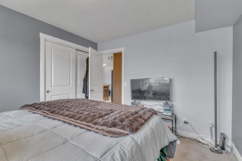 232-300 Marina Drive, Chestermere, AB - Indoor Photo Showing Bedroom