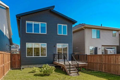 28 Willow Street, Cochrane, AB - Outdoor With Exterior