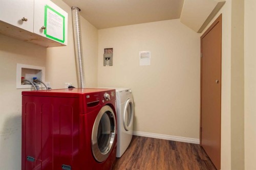1321 39 Street Se, Calgary, AB - Indoor Photo Showing Laundry Room