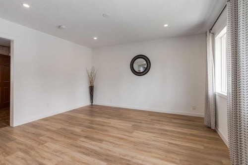1321 39 Street Se, Calgary, AB - Indoor Photo Showing Other Room