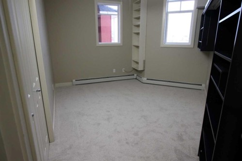 411-162 Country Village Circle Ne, Calgary, AB - Indoor Photo Showing Other Room