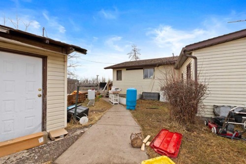 270065 Township Road 235, Rural Rocky View County, AB - Outdoor With Exterior