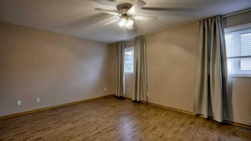 32 Mt Aberdeen Manor Se, Calgary, AB - Indoor Photo Showing Other Room