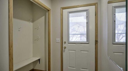 32 Mt Aberdeen Manor Se, Calgary, AB - Indoor Photo Showing Other Room