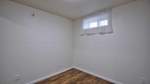 32 Mt Aberdeen Manor Se, Calgary, AB - Indoor Photo Showing Other Room